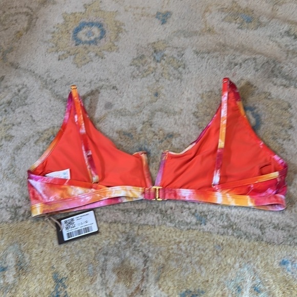 🧡❤️NWT, Rio De Sol in Tiedye Red, Adjustable Straps, Size Large - Picture 7 of 7